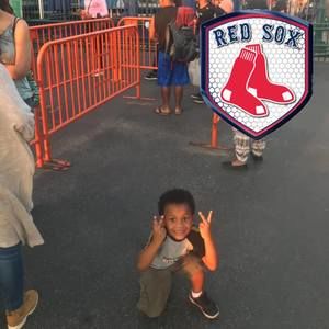 Meet your Posher, Dennis